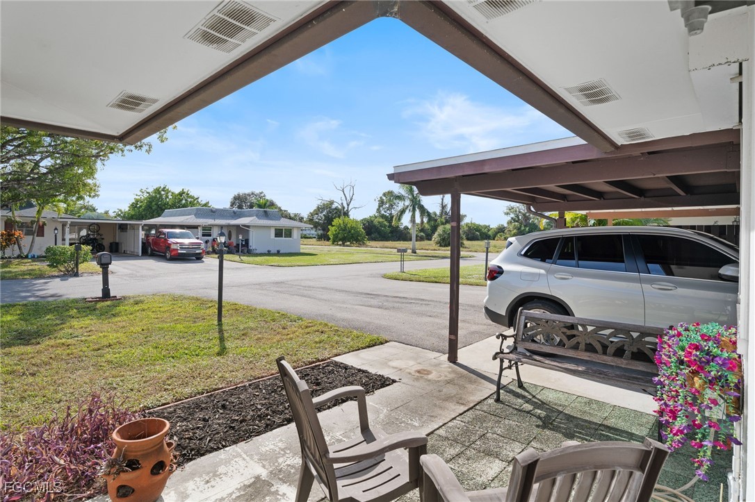 854 Pangola DR
