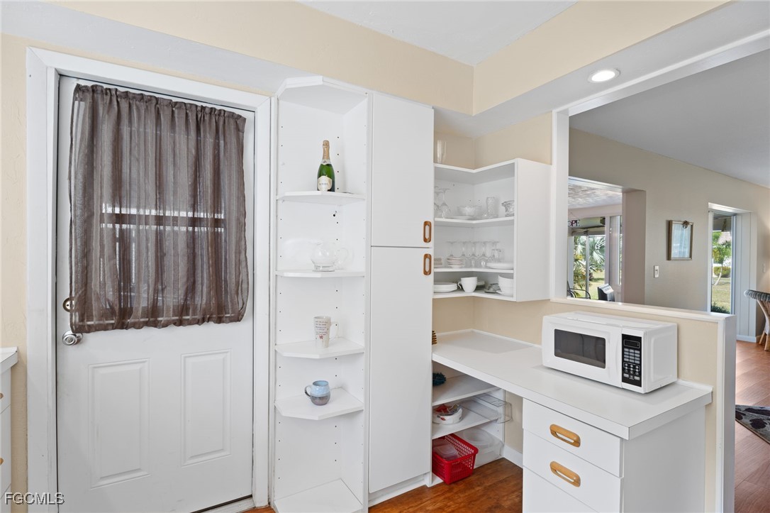 854 Pangola DR