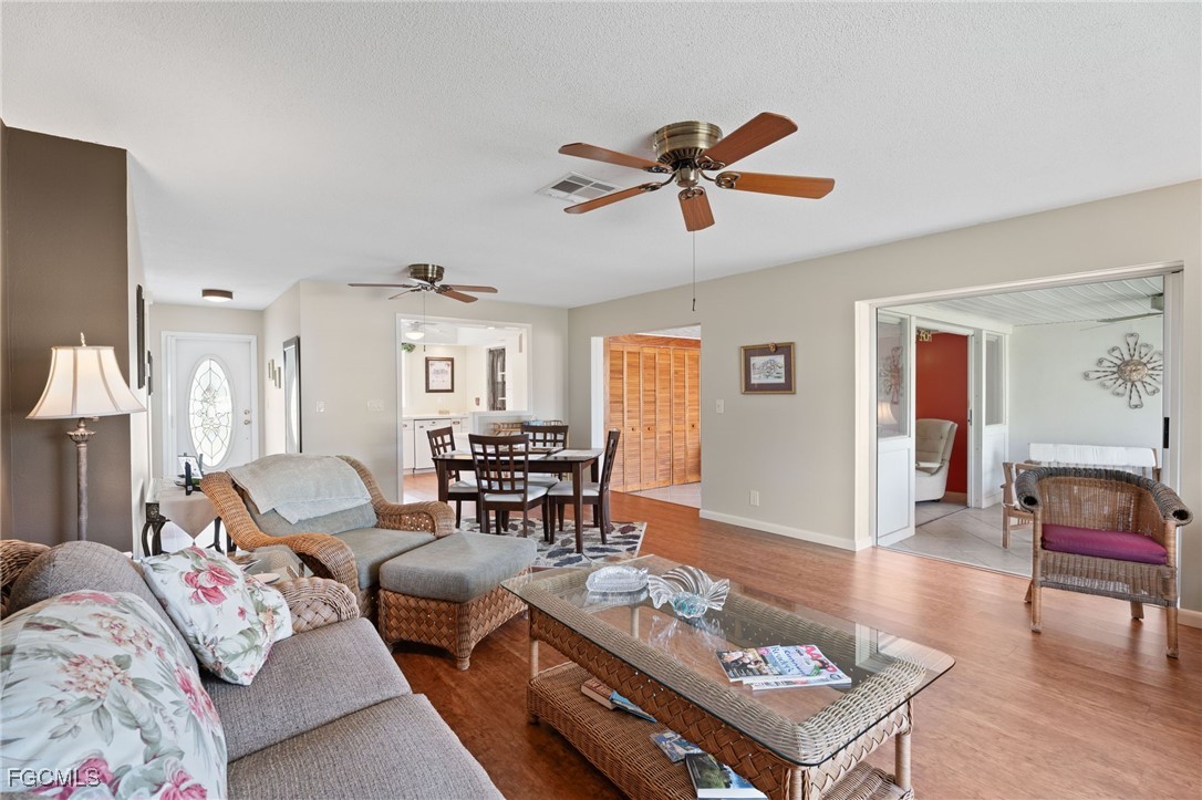 854 Pangola DR