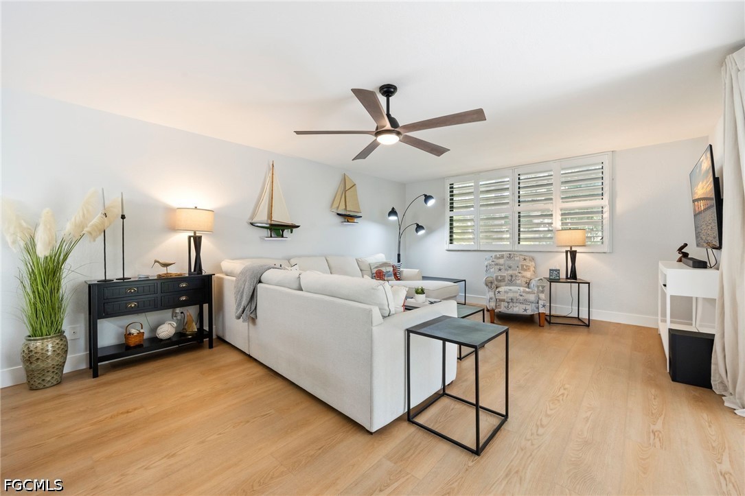 104 Pinebrook DR