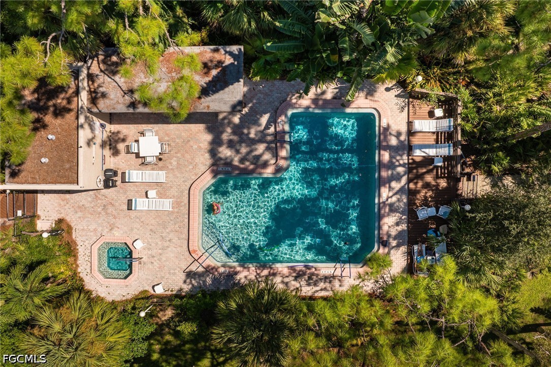 104 Pinebrook DR