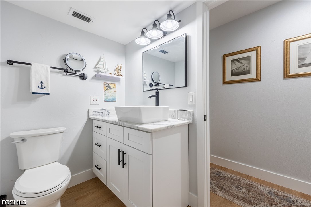 104 Pinebrook DR