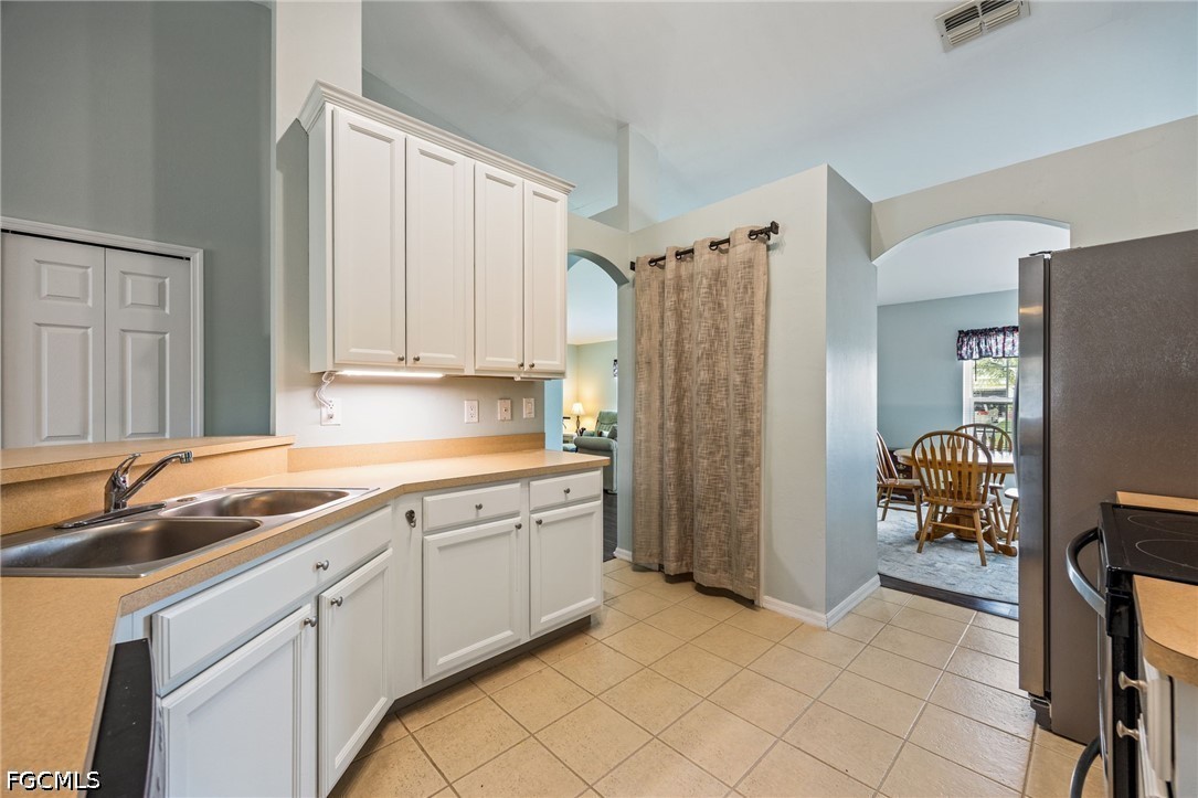 923 NE 9th TER