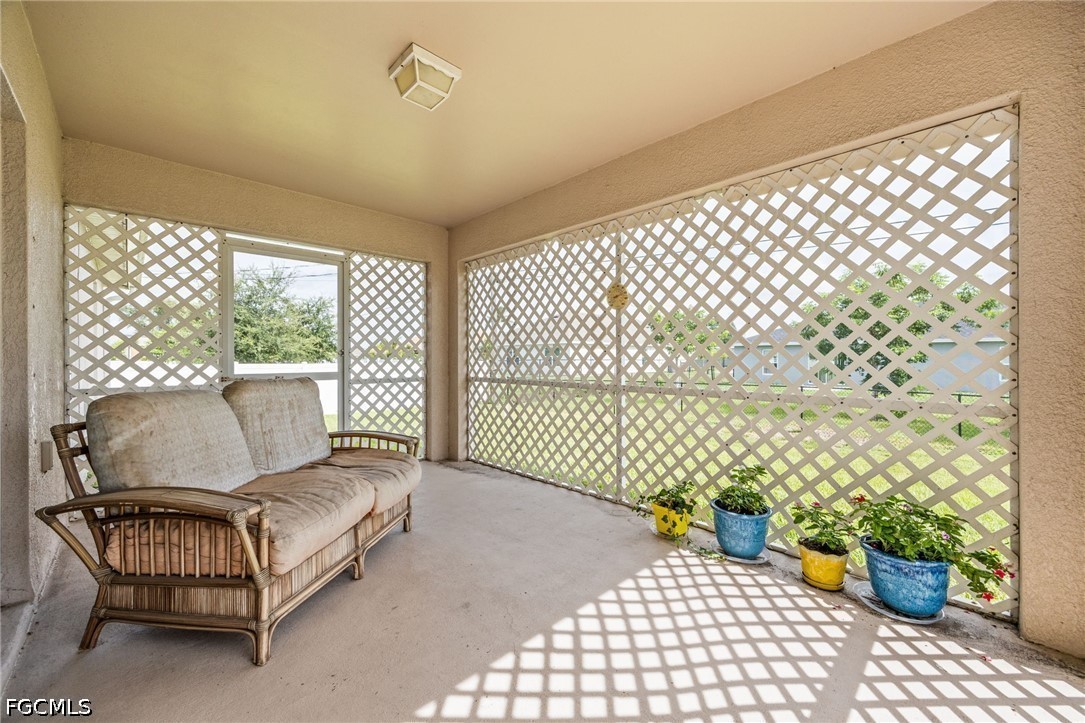 923 NE 9th TER