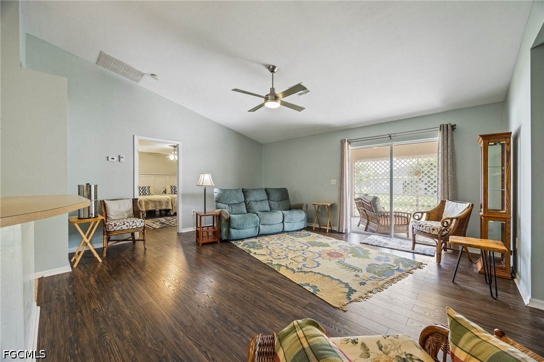 923 NE 9th TER