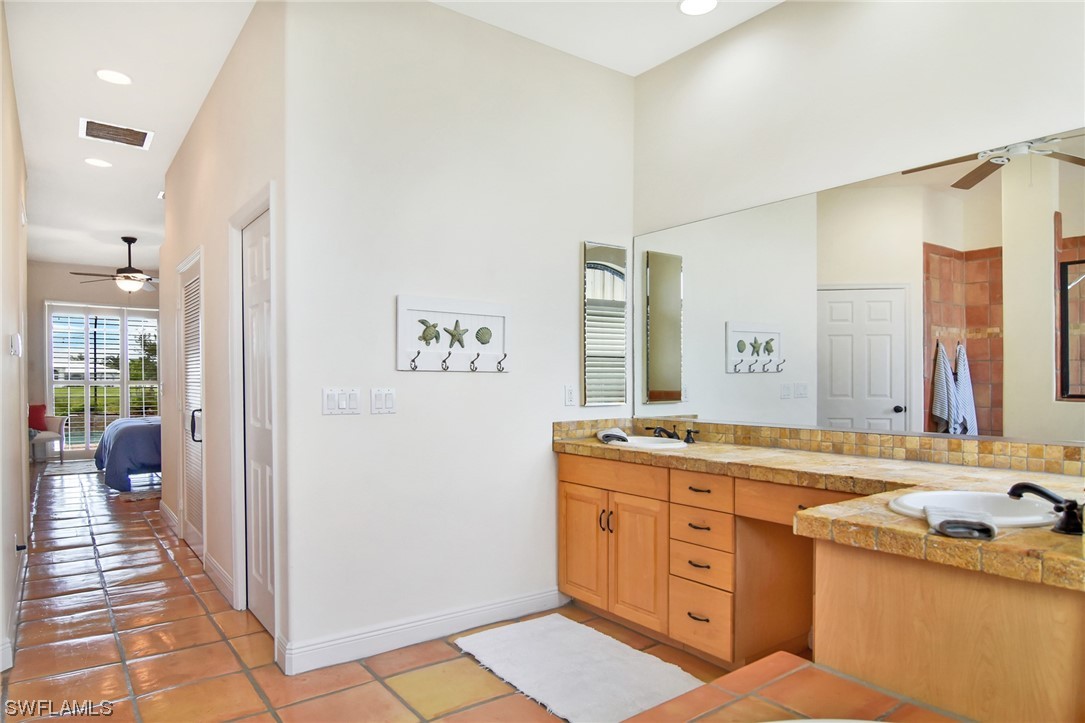 3427 SW 27th AVE
