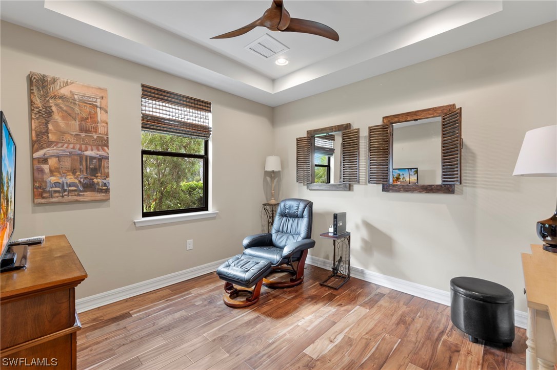 10853 Rutherford RD
