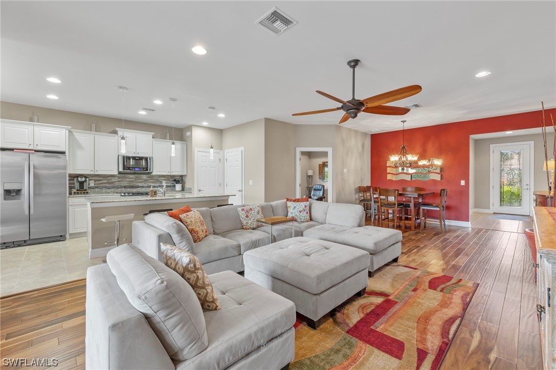 10853 Rutherford RD