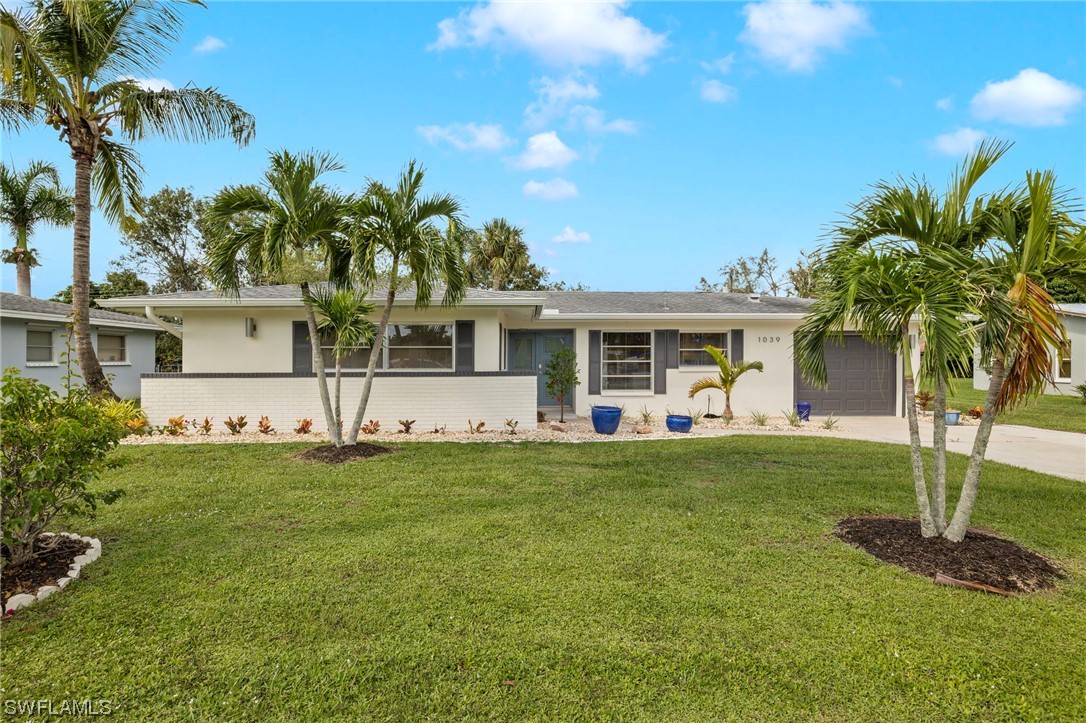 1039 El Mar AVE