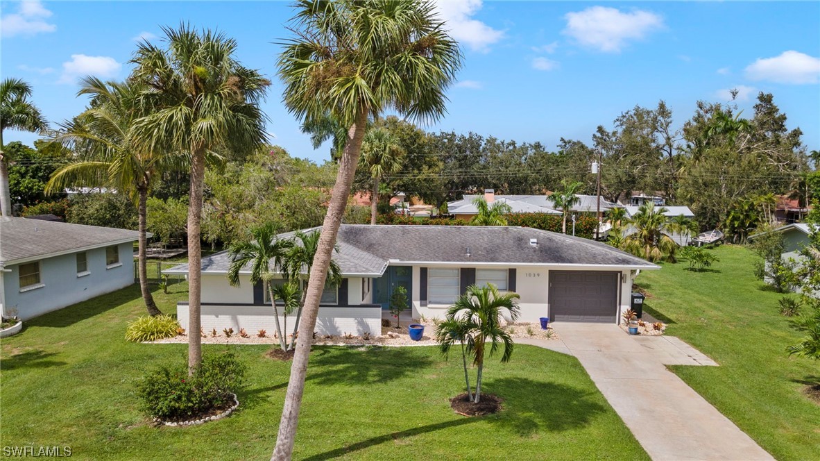 1039 El Mar AVE