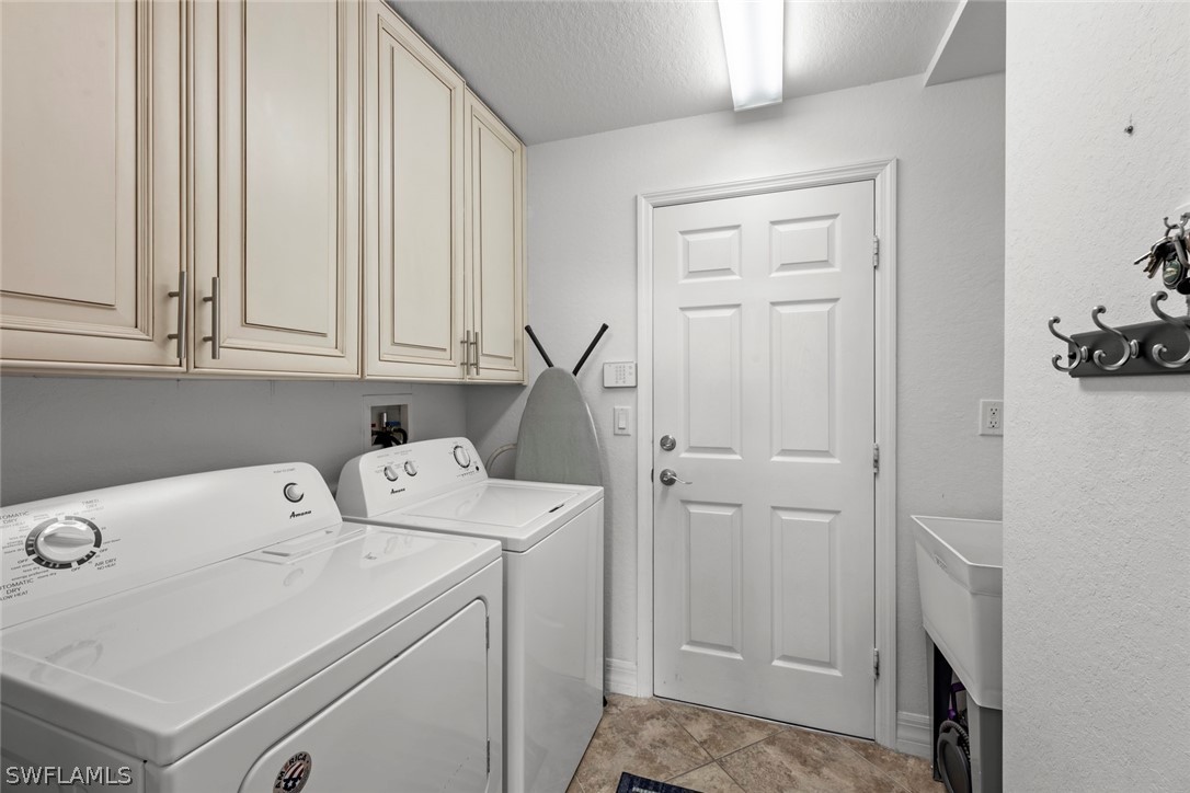 11203 Sand Pine CT