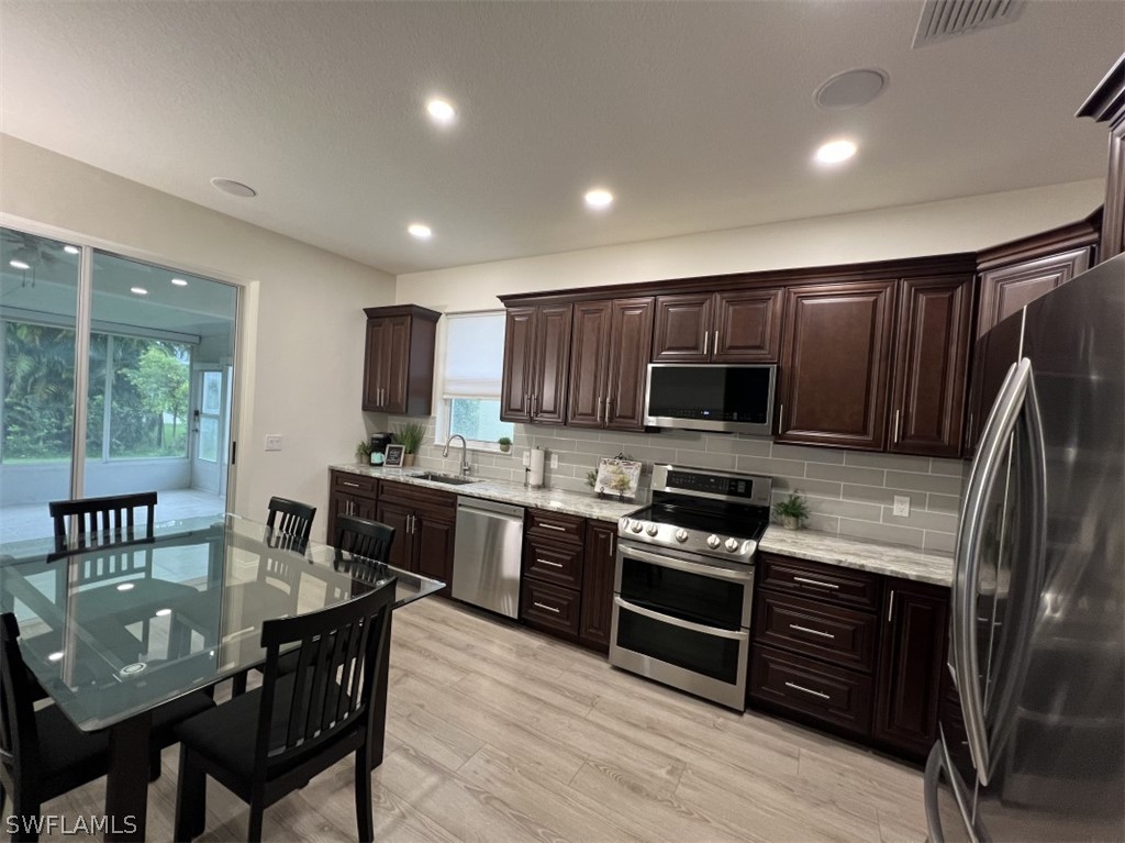 1775 Emerald Cove CIR
