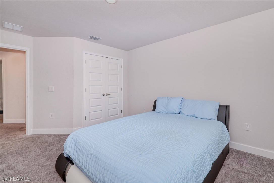 525 Kingsbury LN