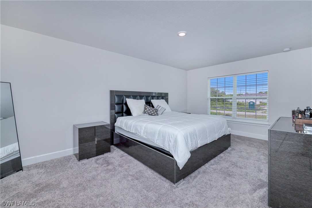 525 Kingsbury LN
