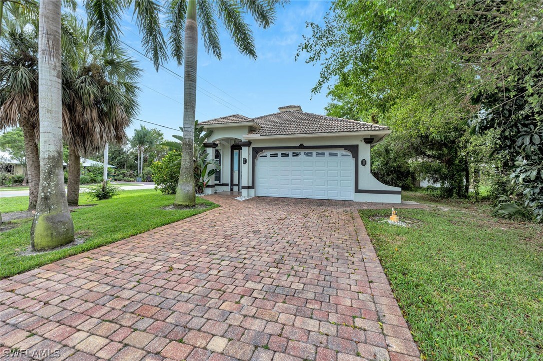 796 96th AVE N