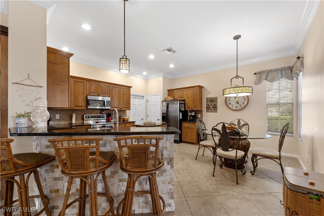 11106 Oxbridge WAY