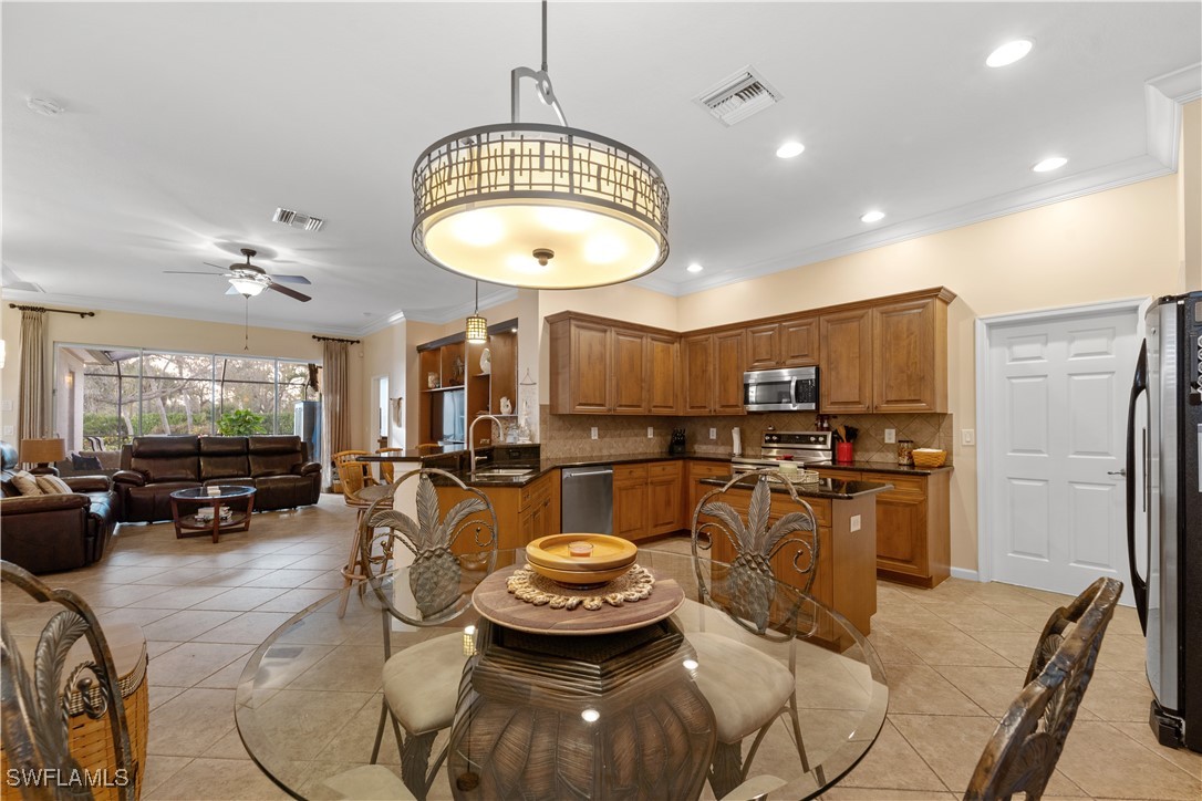 11106 Oxbridge WAY