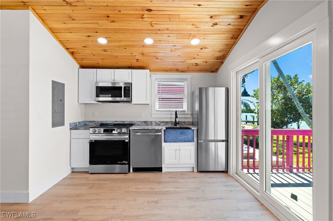 4760 Pine Island RD NW