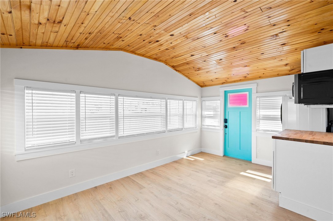 4760 Pine Island RD NW