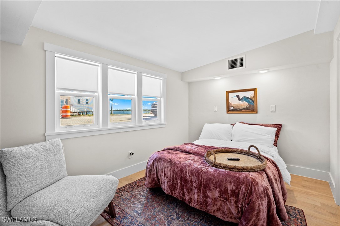 4760 Pine Island RD NW