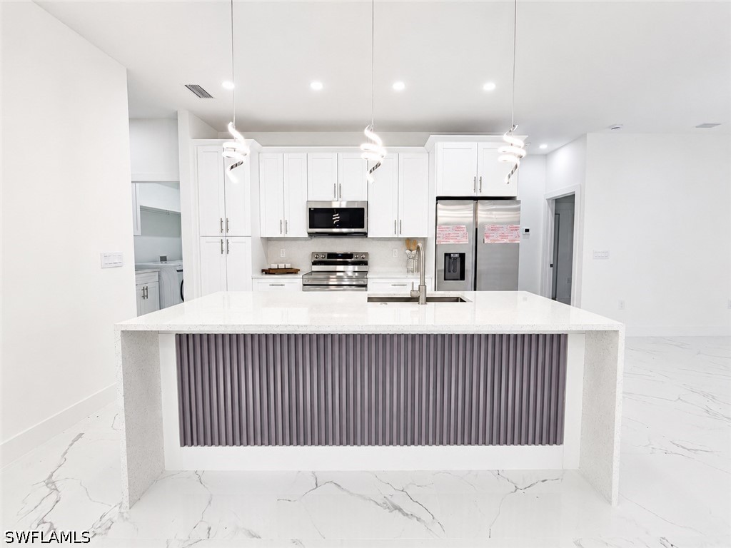 301 Long AVE S