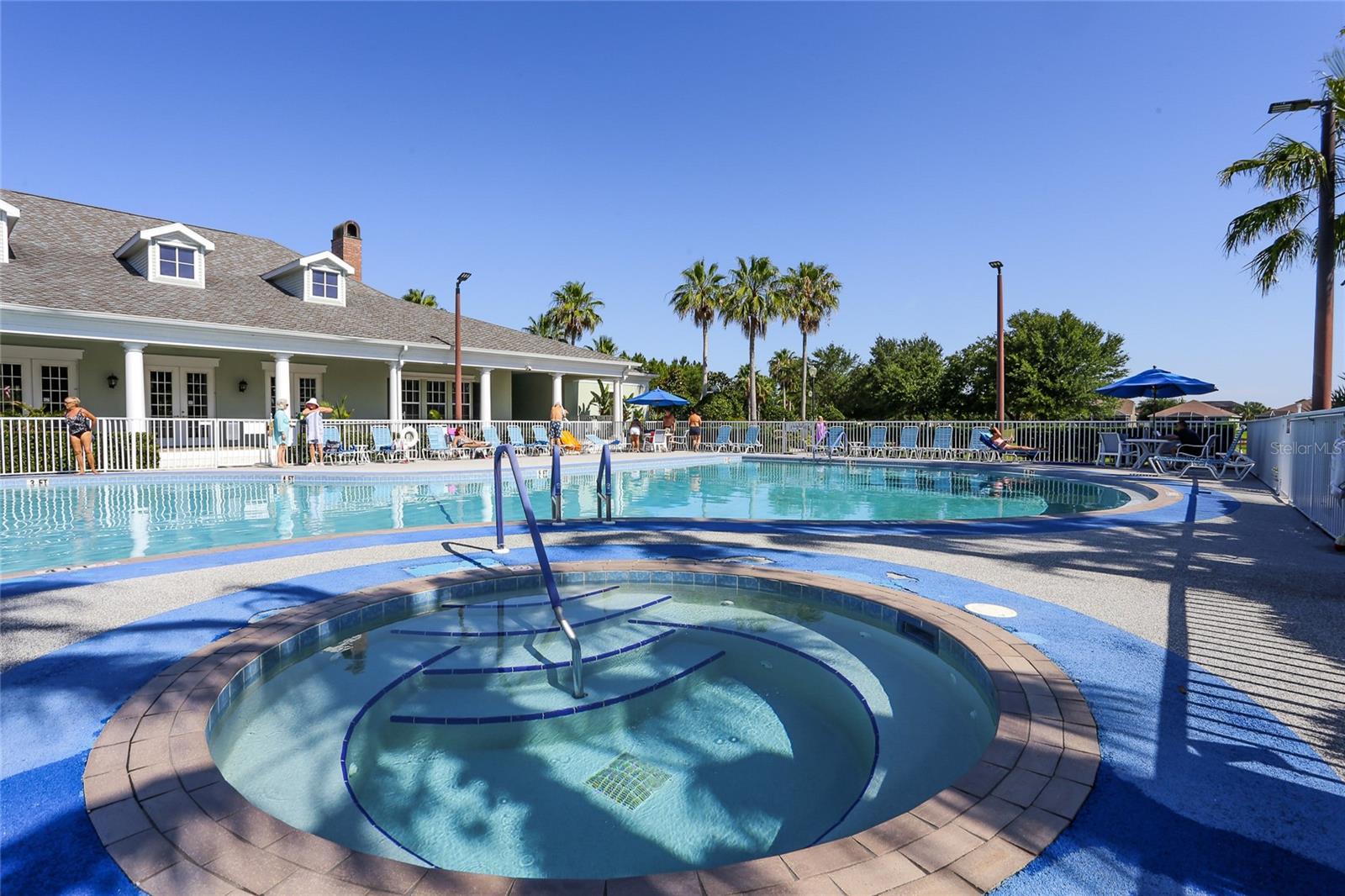 2446 MAGNOLIA CIR