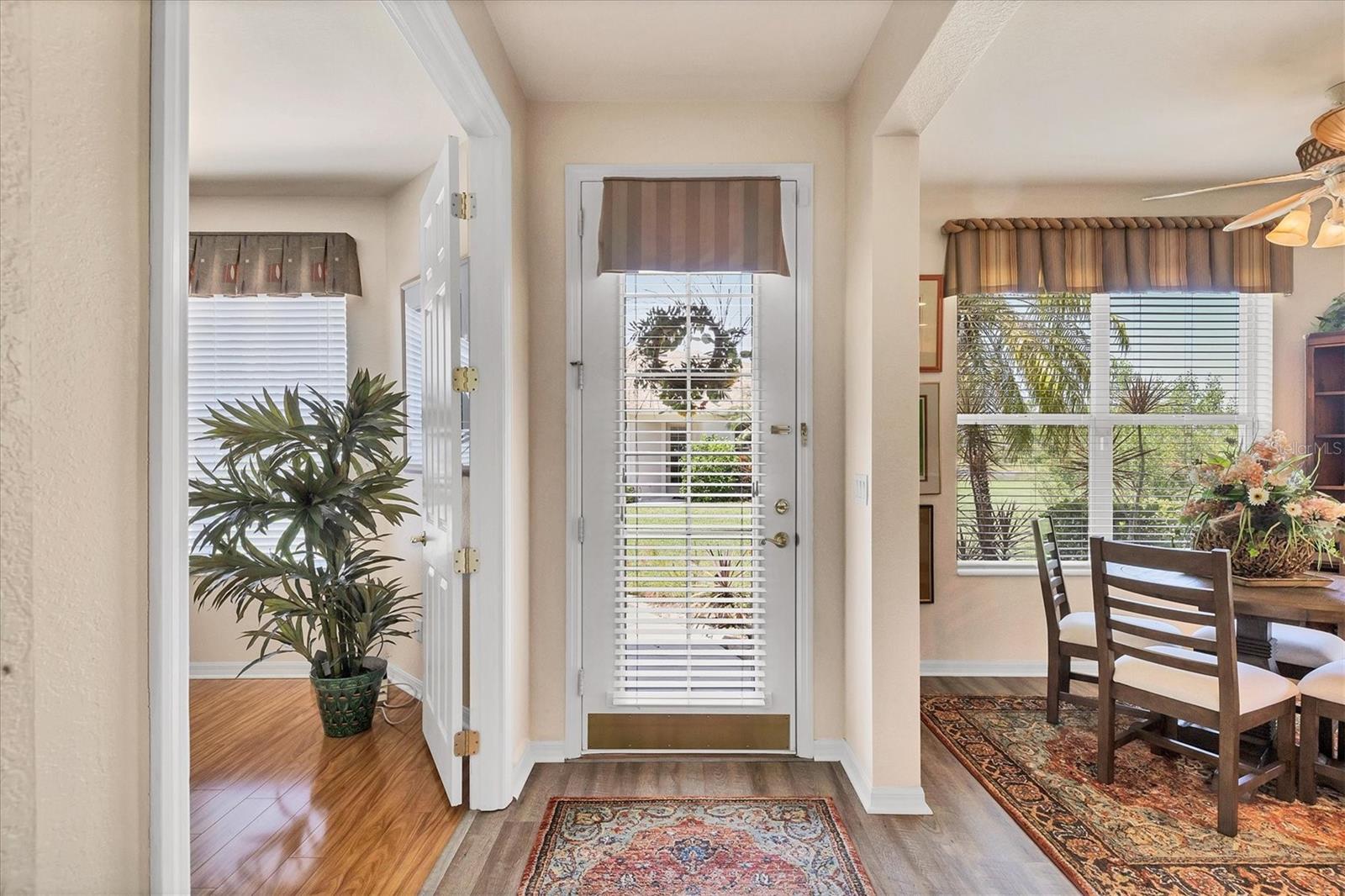 2446 MAGNOLIA CIR