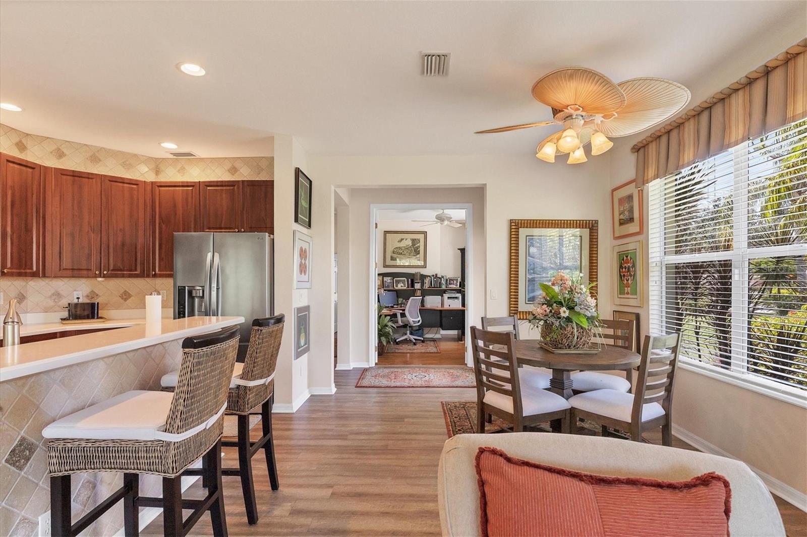 2446 MAGNOLIA CIR