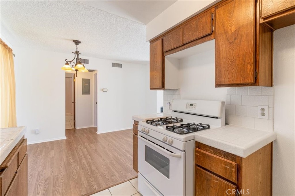 322 N Avenue 66 5