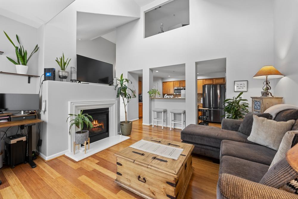 5350 Dunlay Drive 112