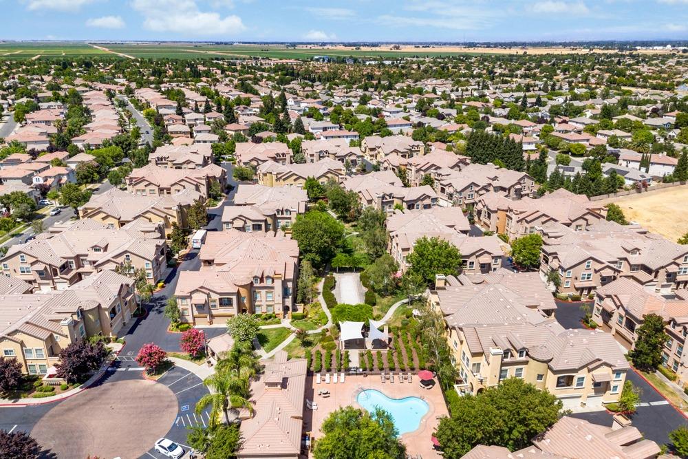 5350 Dunlay Drive 112