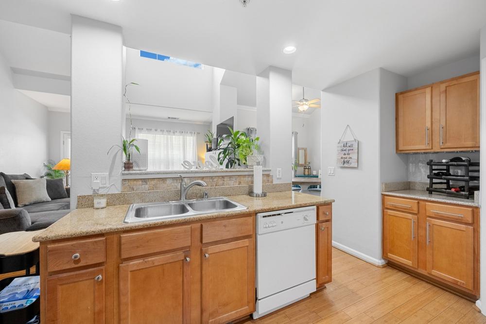 5350 Dunlay Drive 112