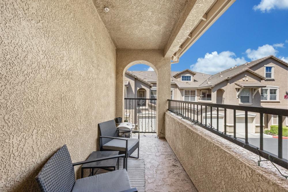 5350 Dunlay Drive 112