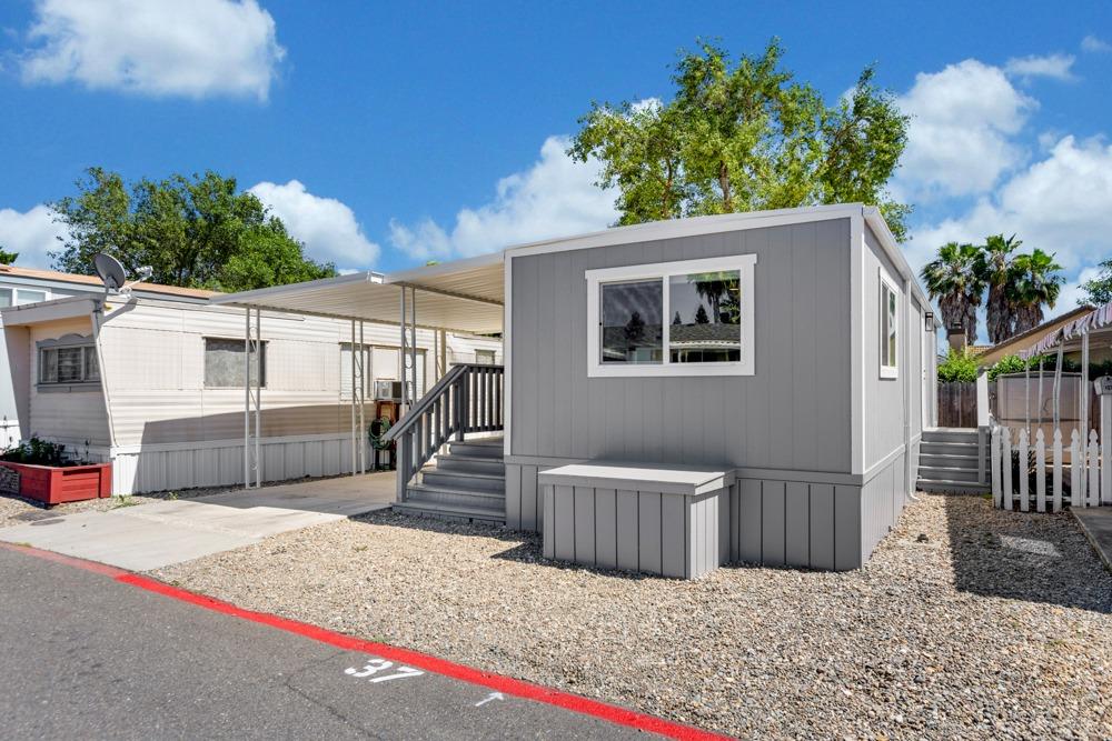 8476 W Stockton Boulevard 37