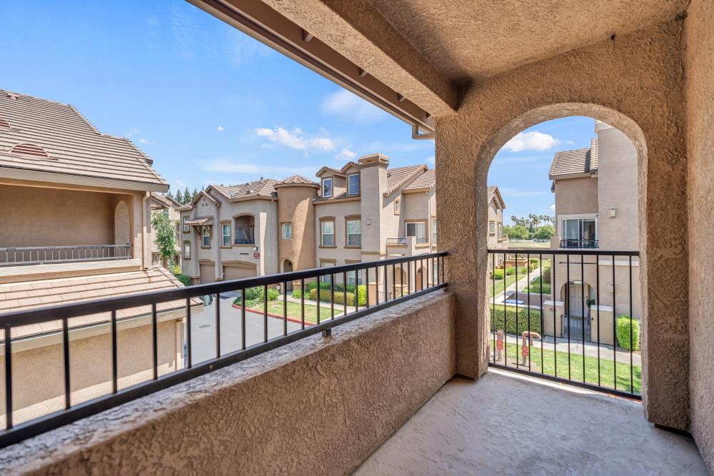 5350 Dunlay Drive 1612