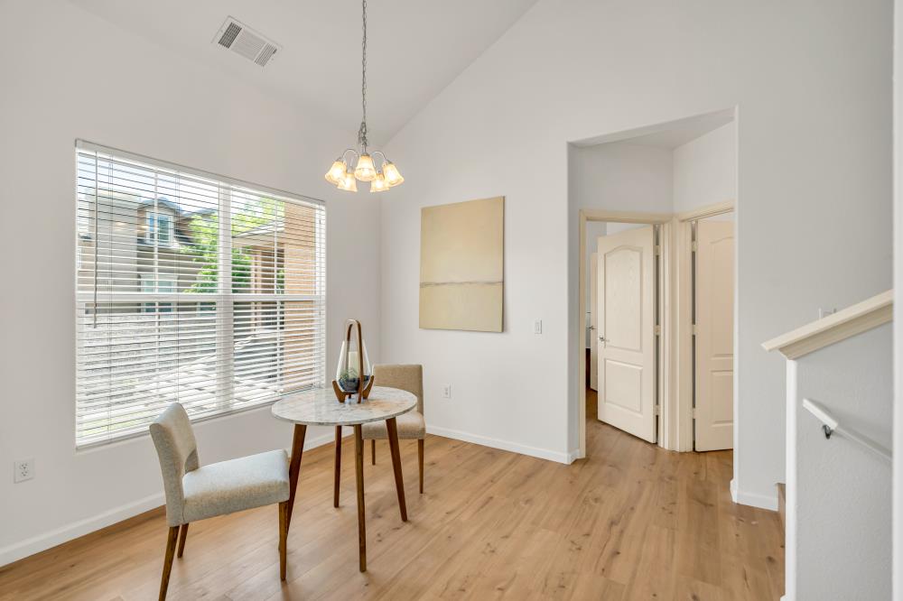 5350 Dunlay Drive 1612