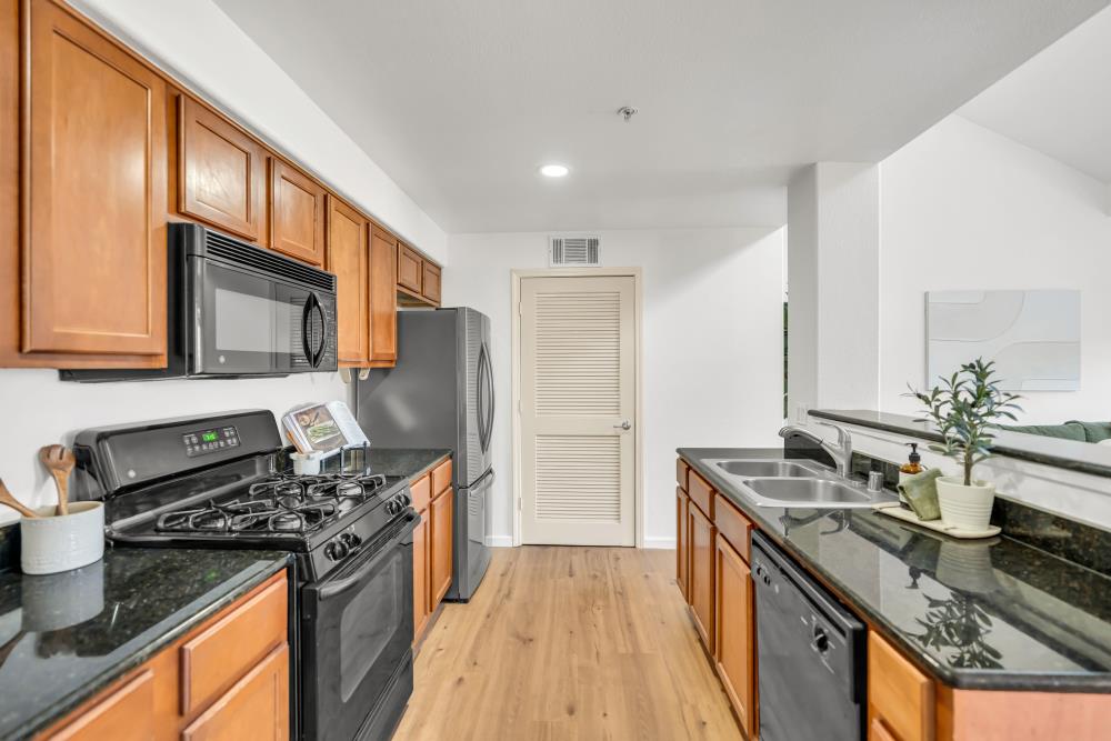 5350 Dunlay Drive 1612