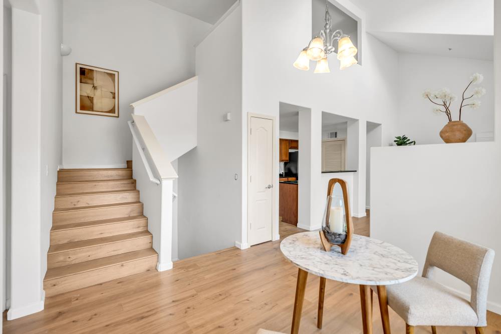 5350 Dunlay Drive 1612