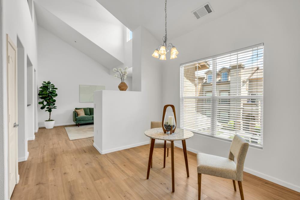 5350 Dunlay Drive 1612