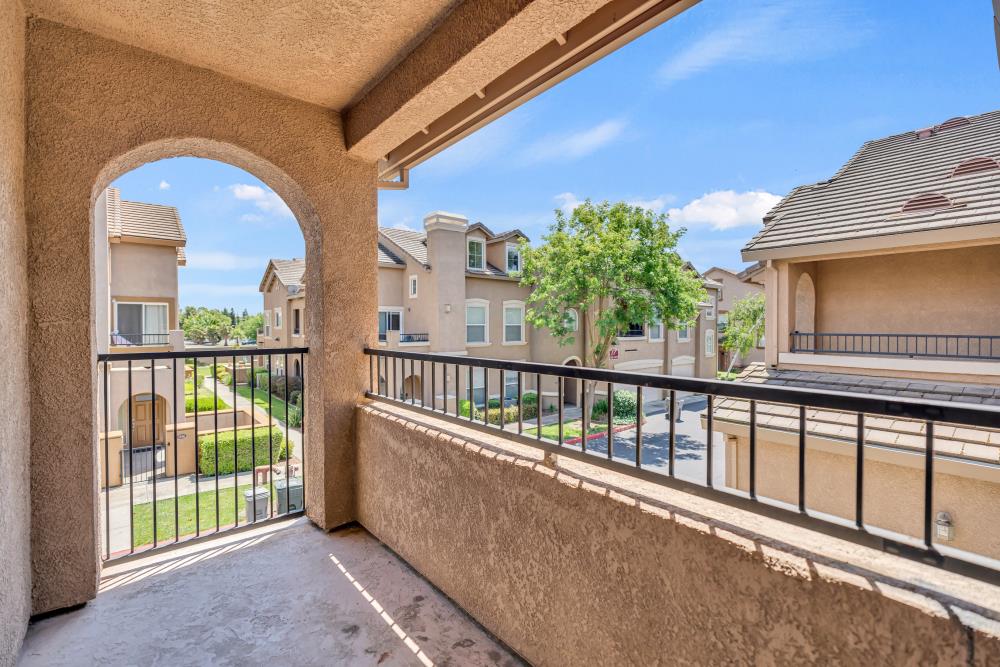 5350 Dunlay Drive 1612