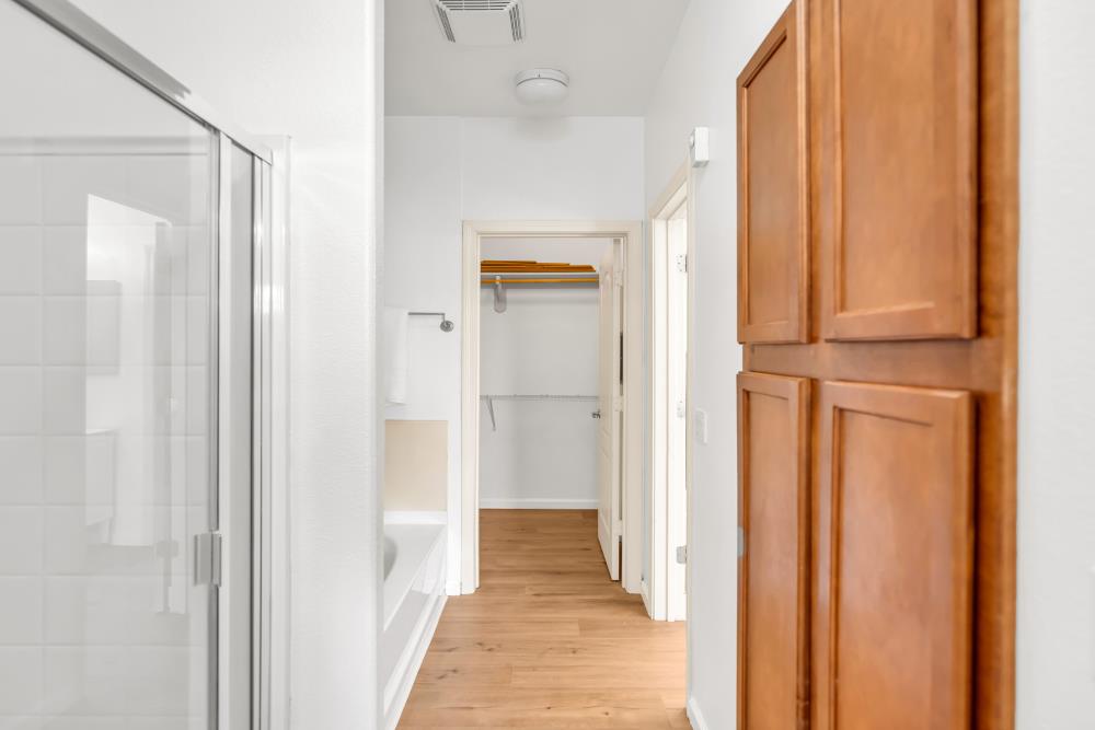 5350 Dunlay Drive 1612