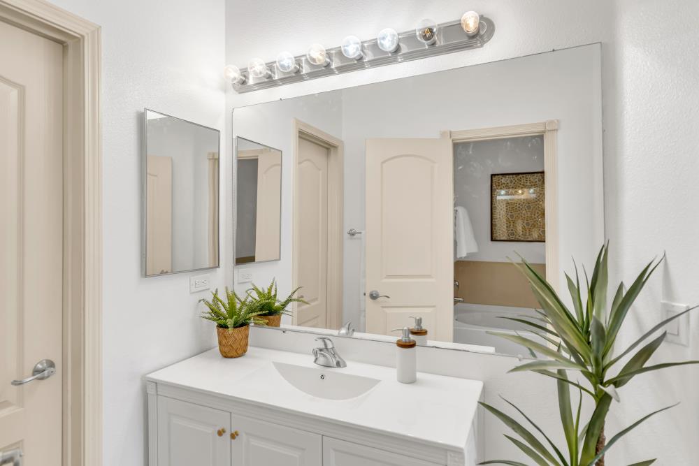 5350 Dunlay Drive 1612