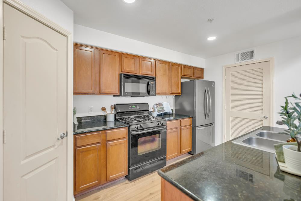 5350 Dunlay Drive 1612