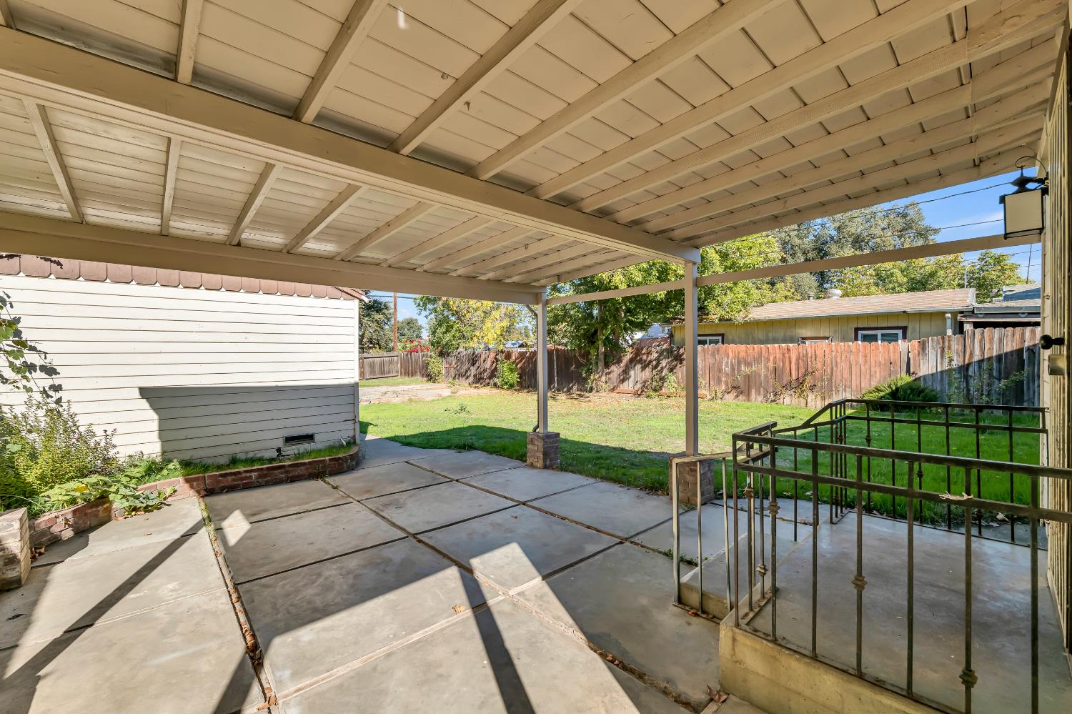 153 El Camino Avenue