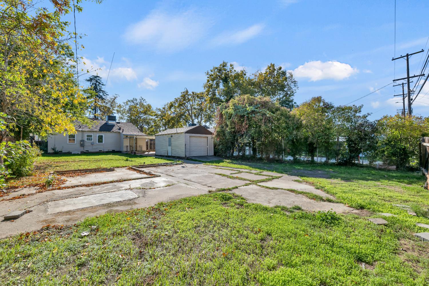 153 El Camino Avenue