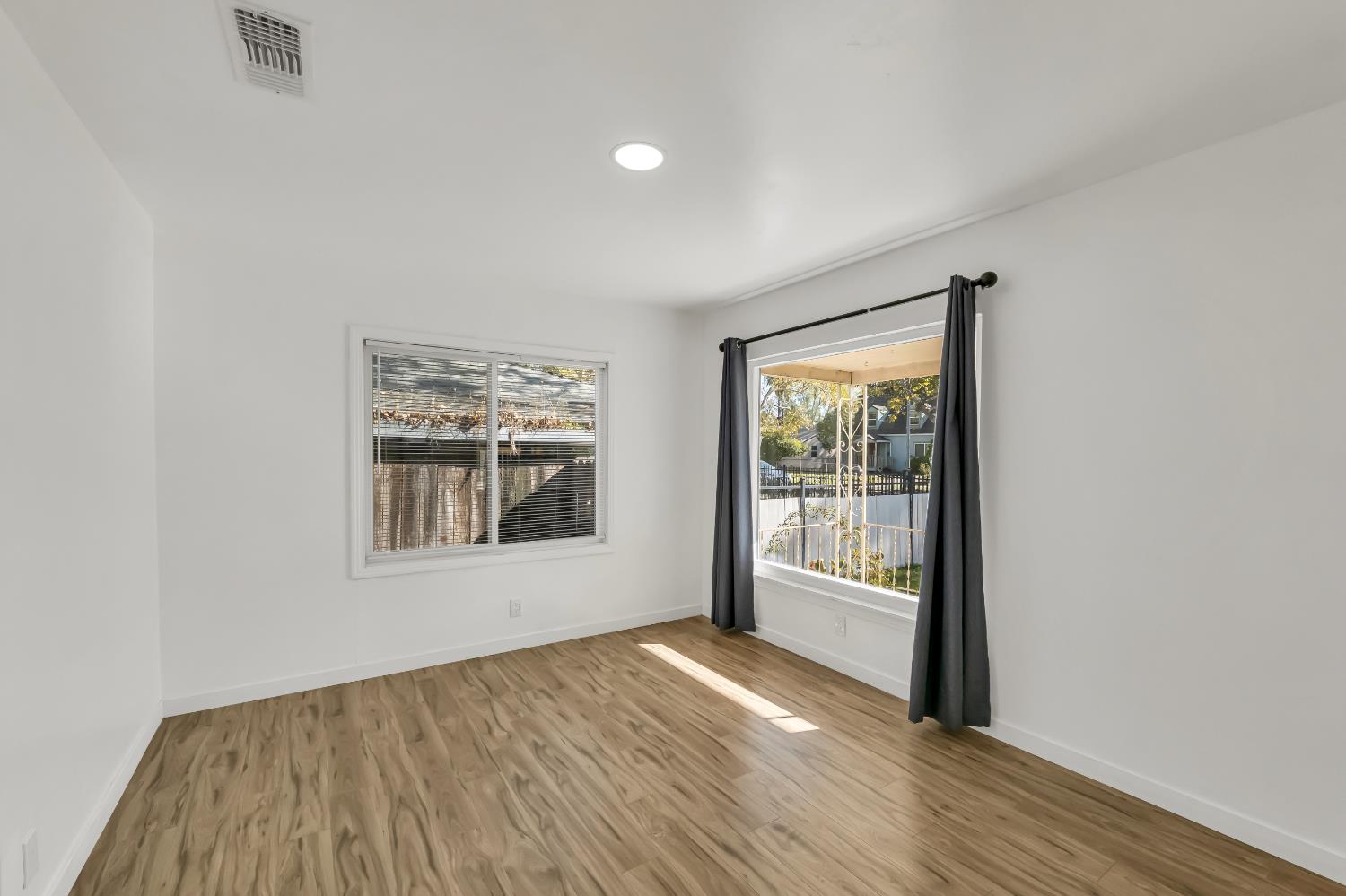 153 El Camino Avenue