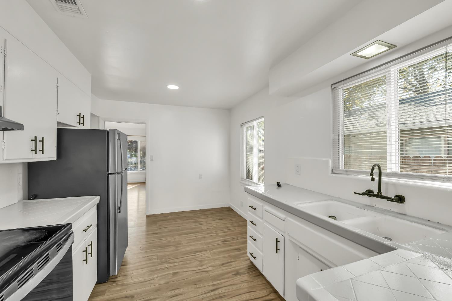 153 El Camino Avenue