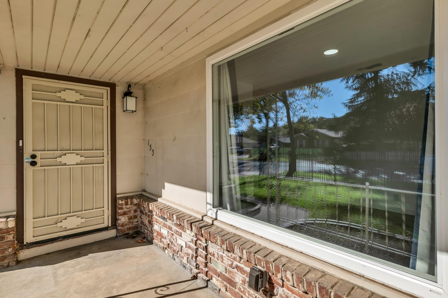 153 El Camino Avenue