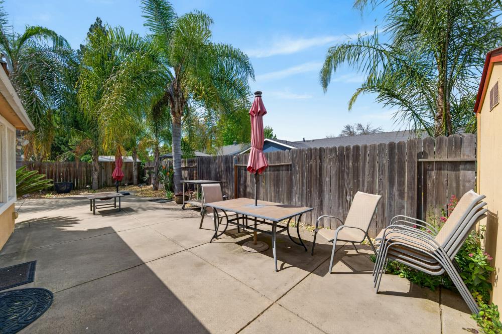 2612 Stonehaven Drive