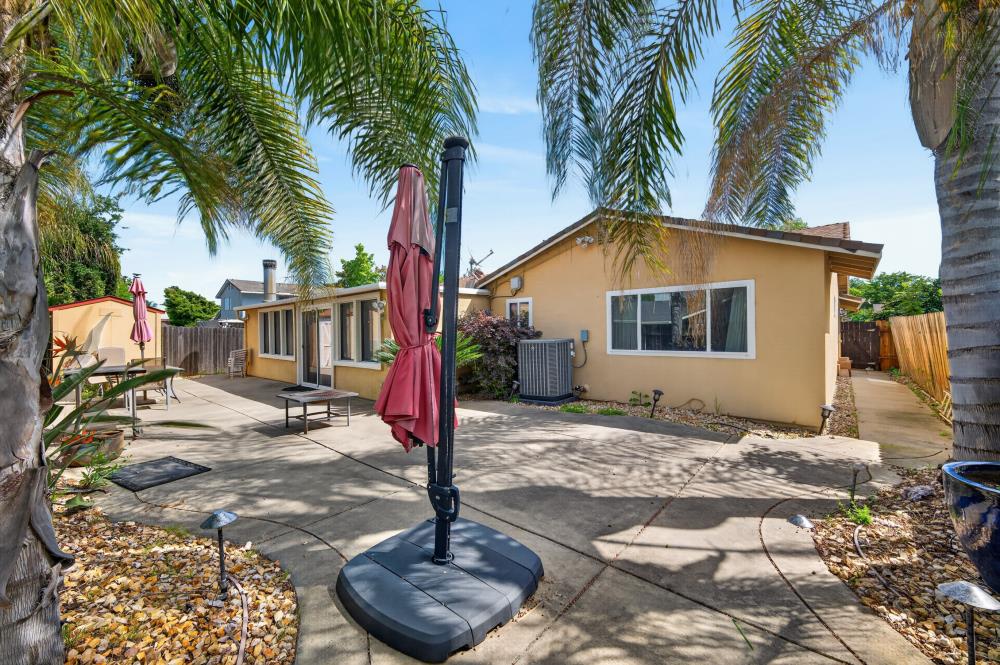 2612 Stonehaven Drive
